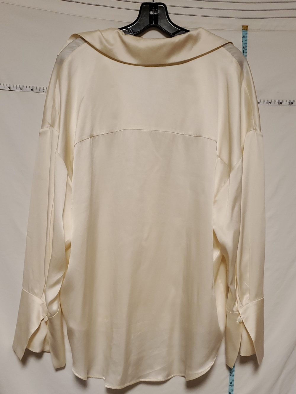 Banana Republic 100 % Silk Cream Button Down Blouse XL Luxury Capsule Layer - Picture 3 of 5